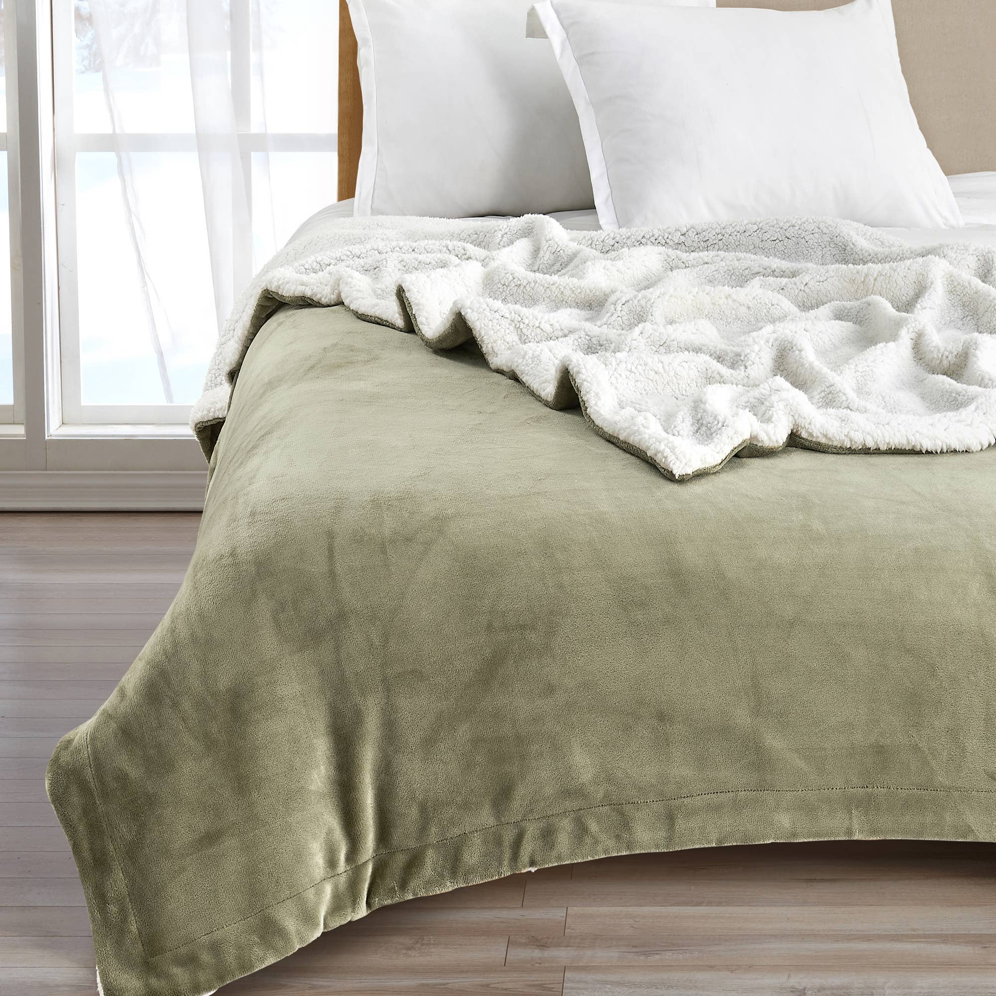 BH Collective - Wholesale Bedding Blanket - Bed Blanket - Velvet Plush & Sherpa Reverse - Kinsley4