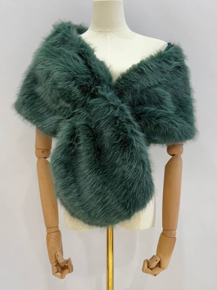 Invitadissimas - Wholesale Fur/Faux Fur Coat - Women's - Synthetic fur stole L80525