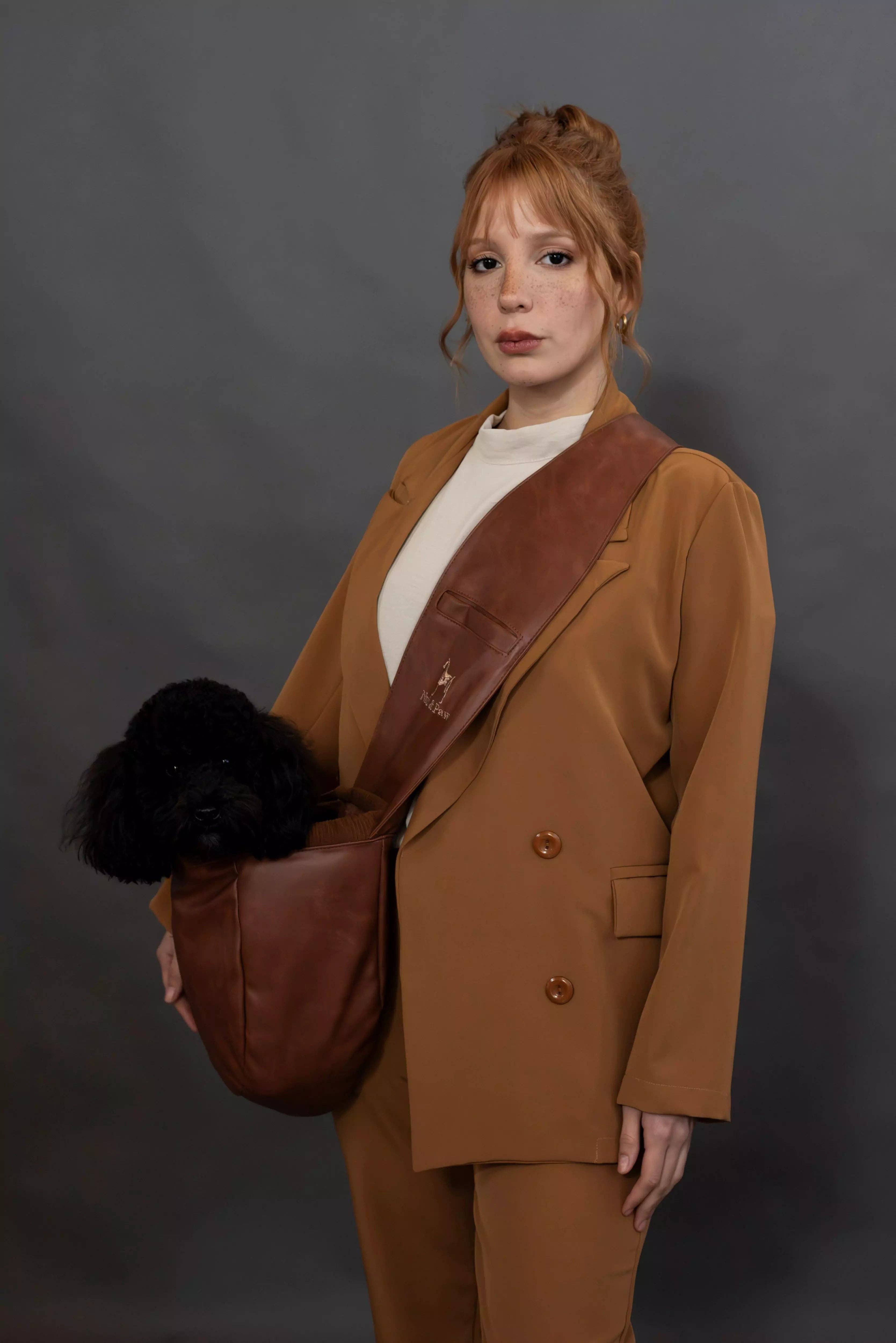 NOAH AND PAW LLC - Vente Caisse de transport – chat et chien - Porte-animal en bandoulière en cuir vegan avec triple sécurité18