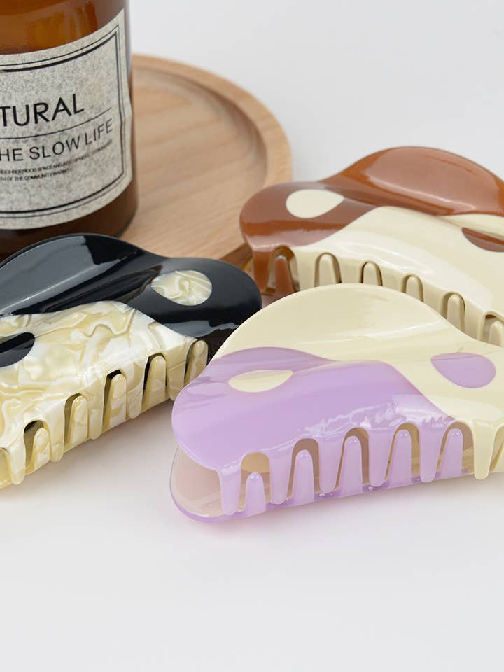 Balance Yin Yang Claw Hair Clip, Eco-Friendly and other Purchase Wholesale ying yang. Free Returns & Net 60 Terms on Faire trending on Faire.