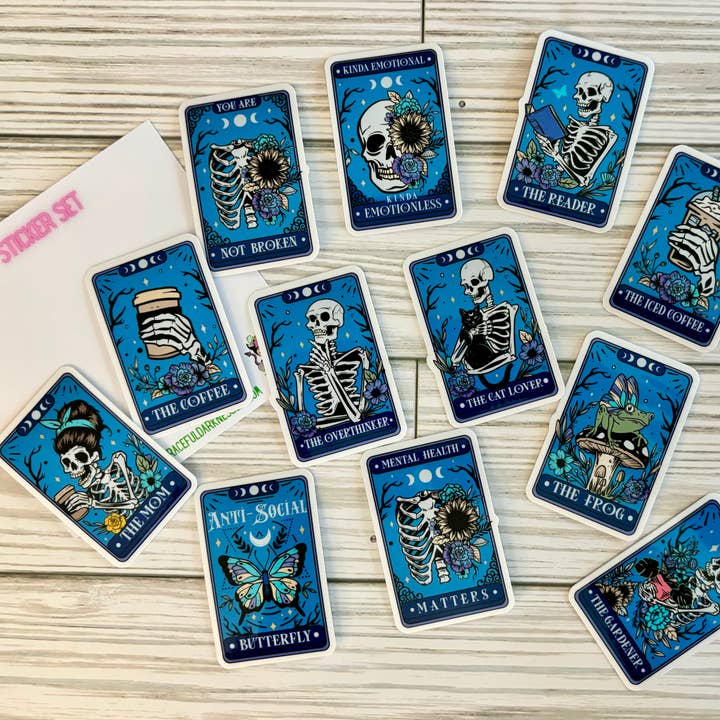 Tarotkarten-Set, Vinyl-Aufkleber, Skeleton für den Großhandel von Graceful Darkness, LLC