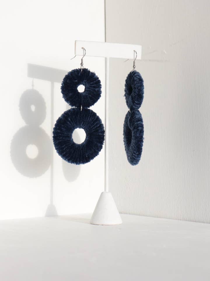 Le Velours Kaarlo pour la vente par Ola Nti