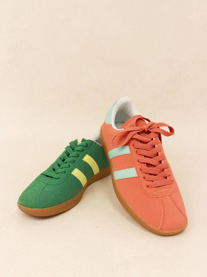 Lemonade Shoes – Großhandel Lifestyle-Sneaker – Damen – HUCKLE Tennisschuh mit kontrastierenden Streifen in kräftigen Farben13