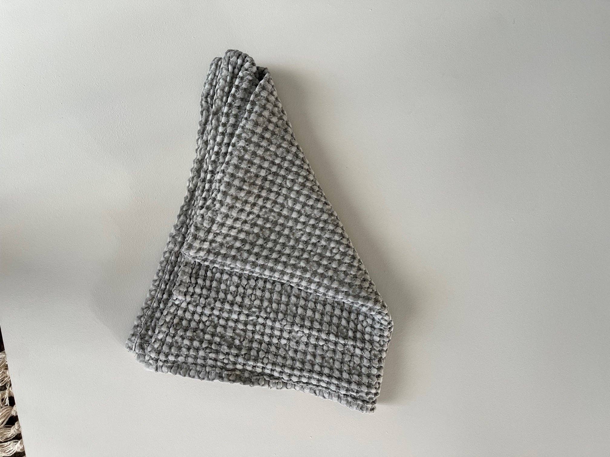 Mama and Tochter - Wholesale Hand Towel - 100% Organic Cotton Rustic Waffle Tea/Hand Towel - Lt Grey1