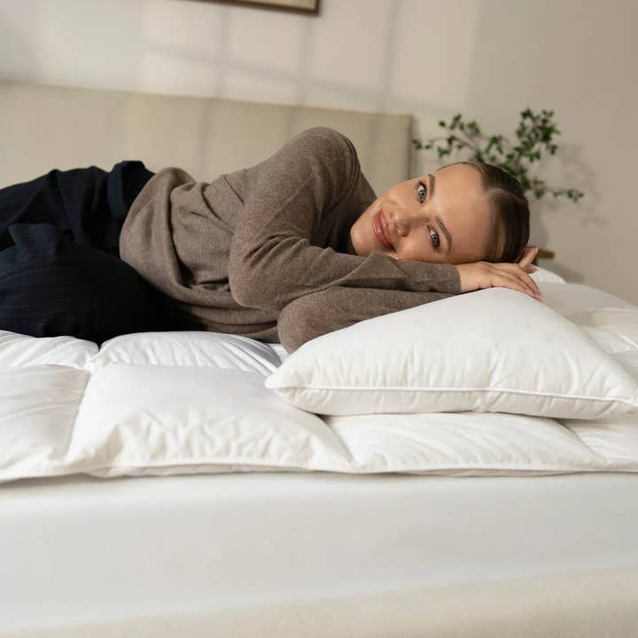 Luxecosy - Wholesale Bedding Pillow - Luxury down pillow5