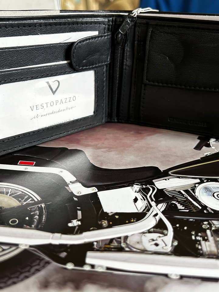 MAN WALLET + FREE KEY RINGS for wholesale by BABY JOYS