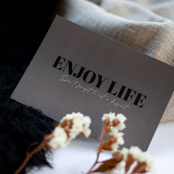 Carte A6 - N'oubliez pas de manger un dessert pour la vente par MOODZ design