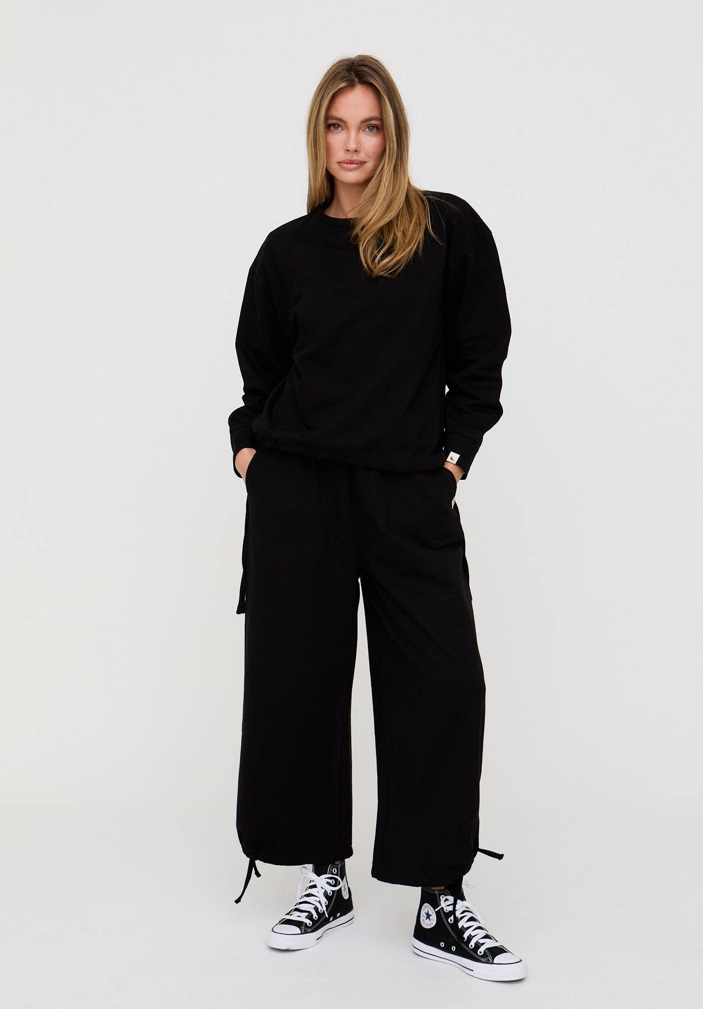 Turtledove London – wholesale Pants – Women's – Kit Black Wide Leg Trousers1