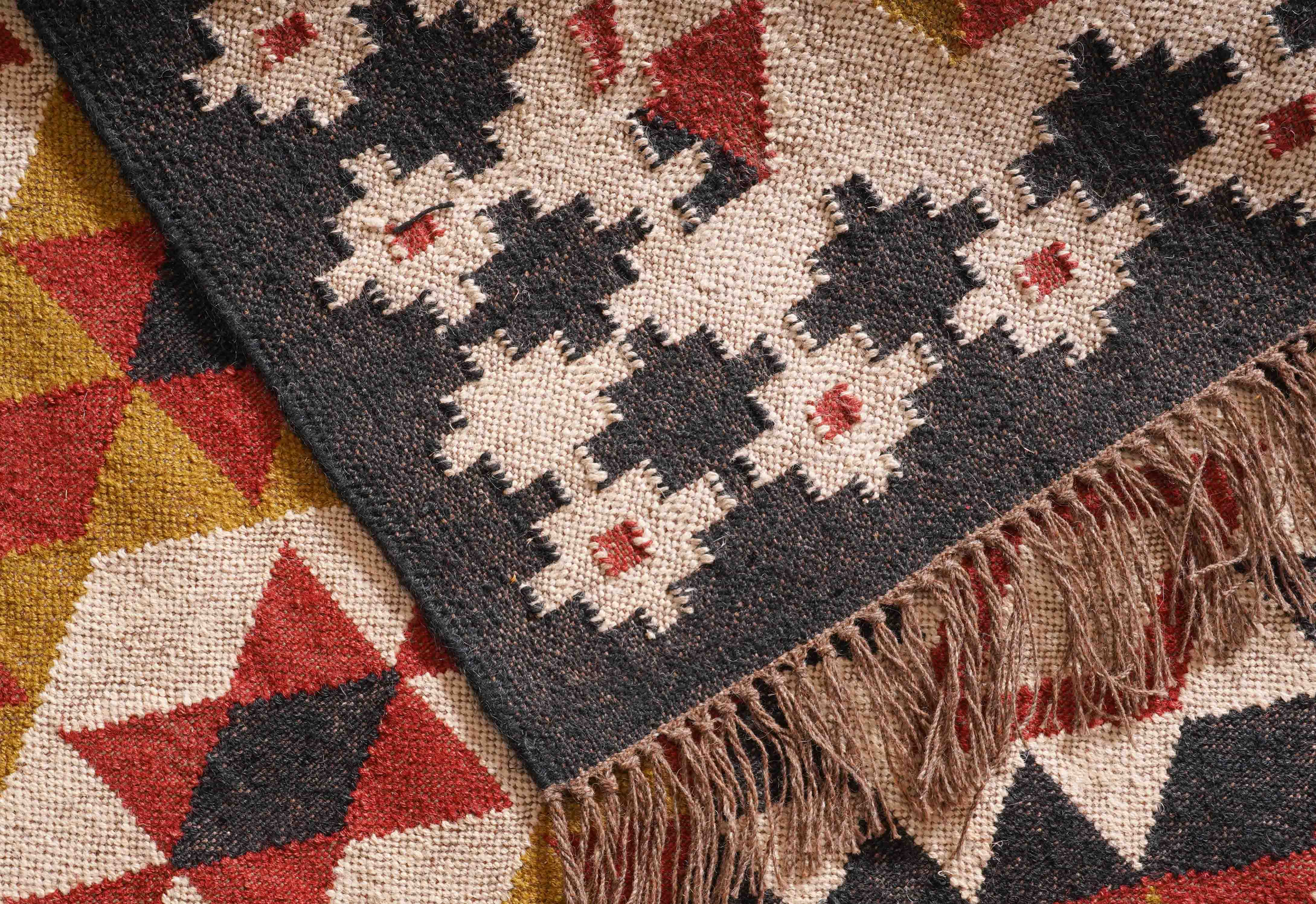Chouhan Rugs - Wholesale Area Rug - Indian Village Art Hand Woven Wool Jute Kilim Decor Jute Rug7