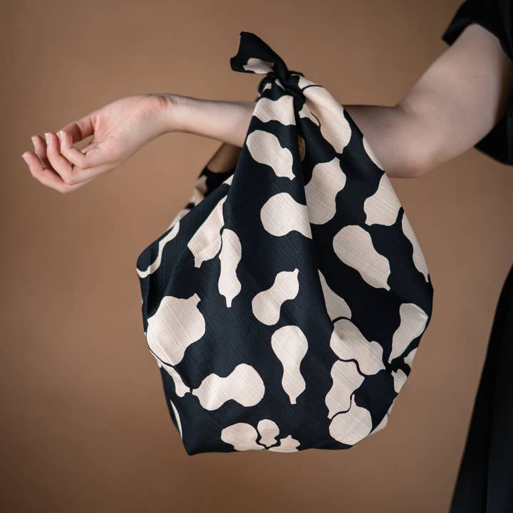 Wrapping cloth(Furoshiki)—L—CALABASH PATTERN—BLACK for wholesale by KOTO