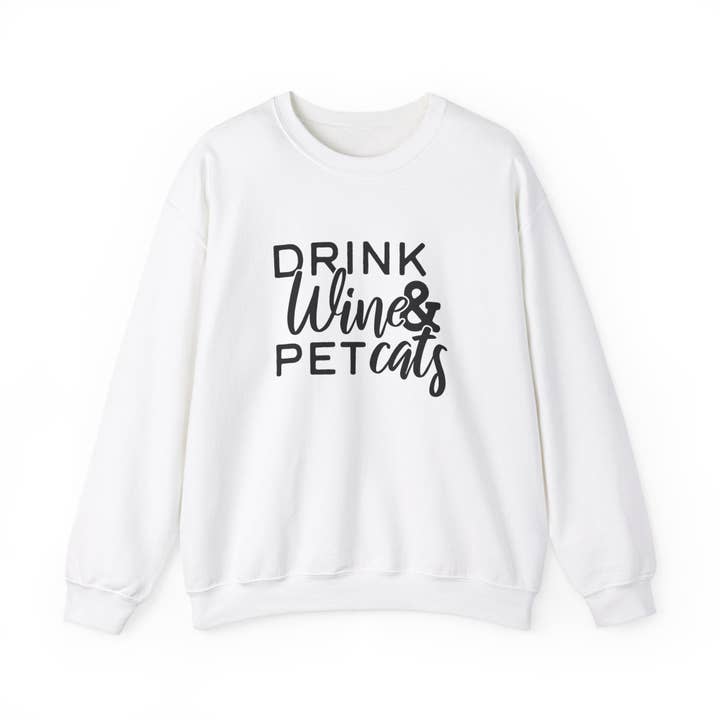 Sweatshirt unisexe "Boire du vin et caresser des chats" pour la vente par Beach, Cats & Wine