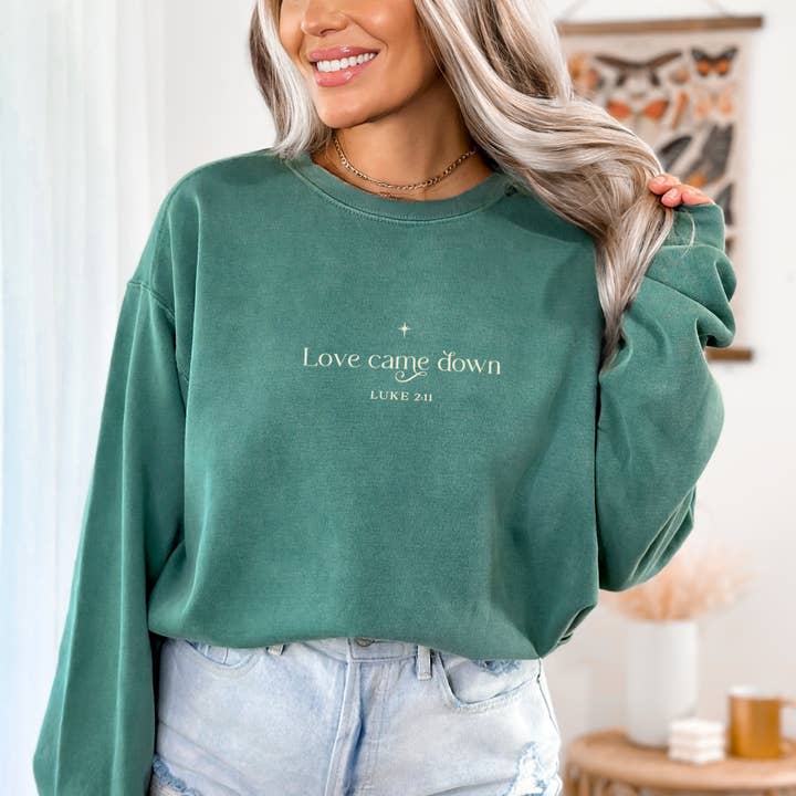 Scripted Pearl - Wholesale Sweatshirt - Women's - Love Came Down Embroidered Comfort Colors Christmas Crewneck1