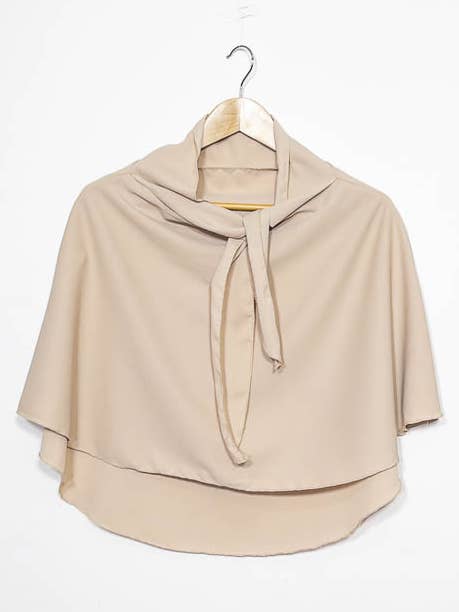 Khimar i siden från Medina, gårdsmotiv, ref:2397pk för wholesale av IDEAL OUTFIT