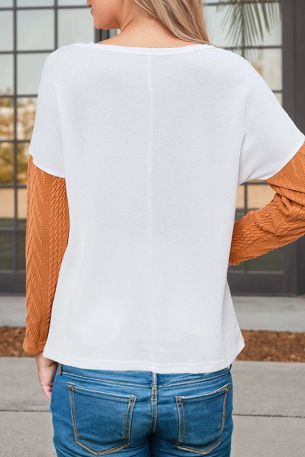 Orange Haut en tricot texturé à manches longues avec poche sur la poitrine et couleurs contrastées (S-XL) en vente sur Faire1