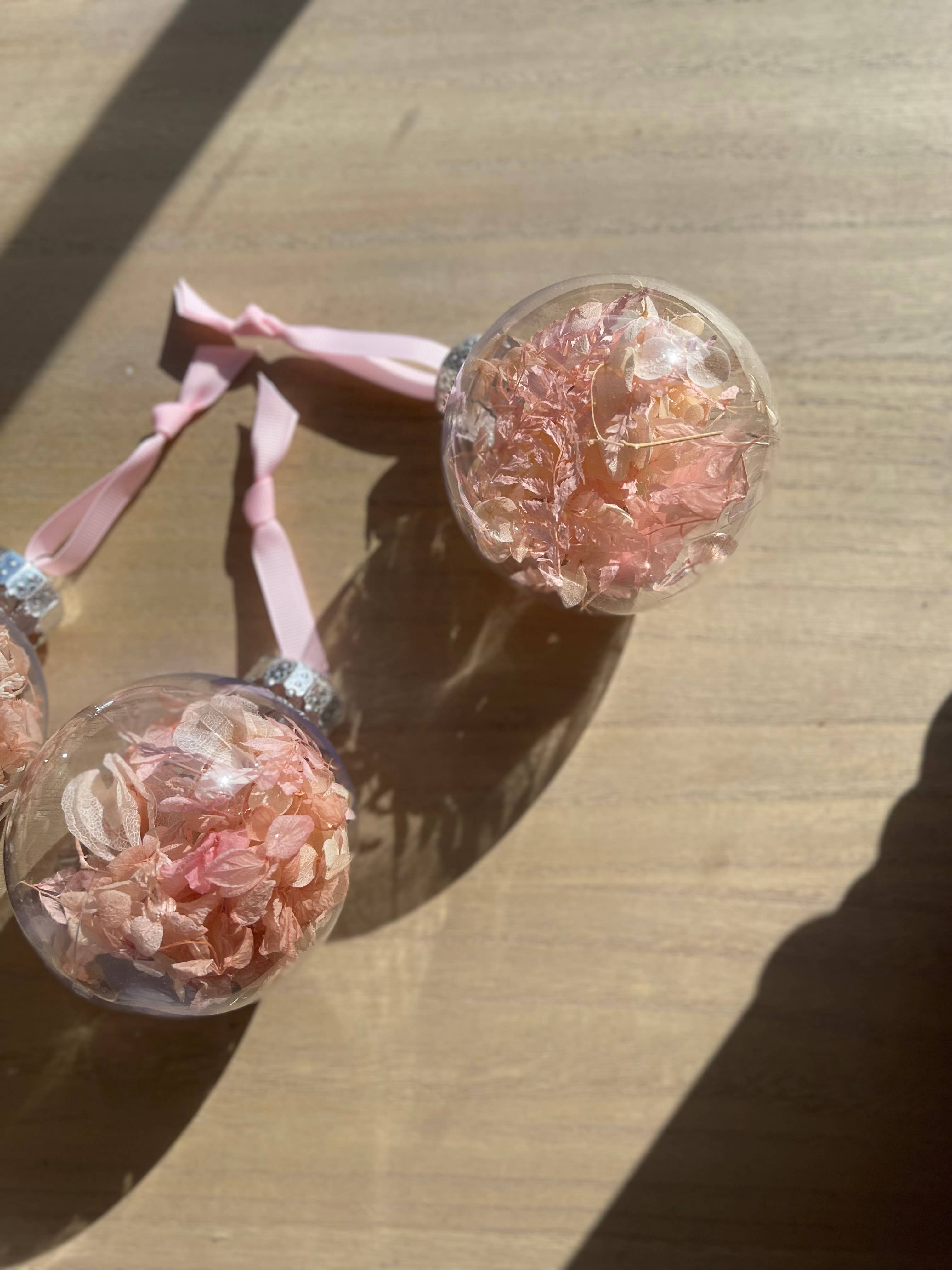 Moss and Magnolia - Wholesale Christmas Decoration - Opening Packages (Christmas Baubles)4