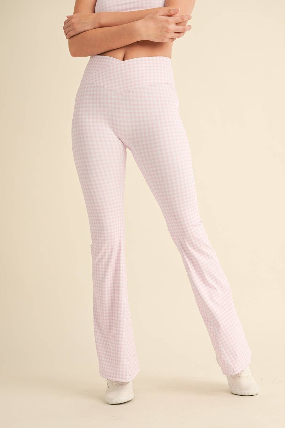 KIMBERLY C – Engroshandel Sports-/loungeleggings – til kvinder – Gingham Print Højtaljede Crossover Flare Leggings40