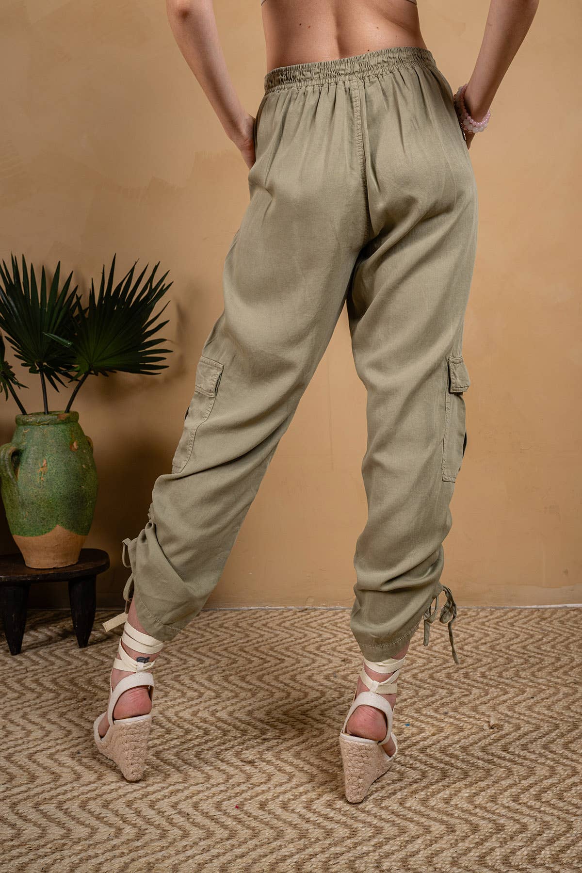Paparazzi - Vendita all'ingrosso Pantalone - Donna - Pantaloni Cargo con Coulisse in Tencel Slub 4209-CAP10