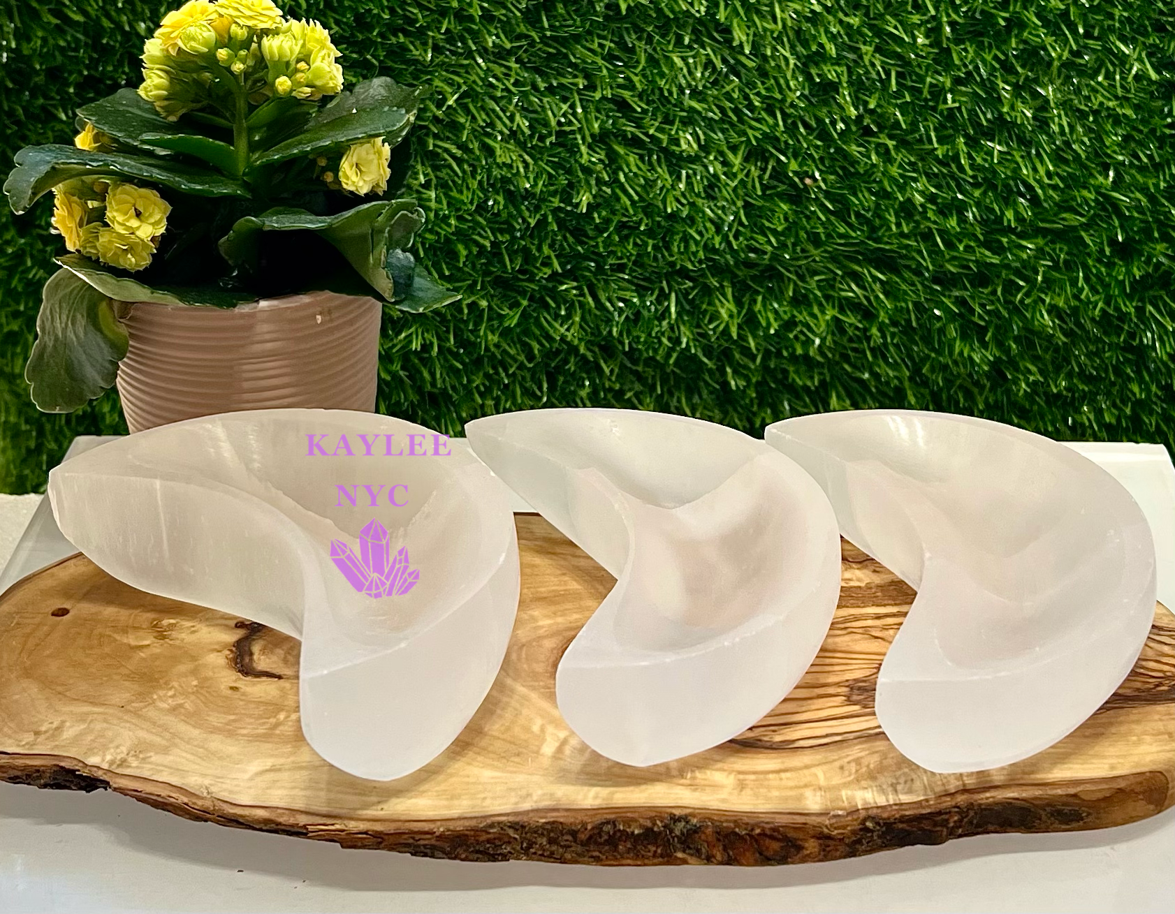 KayleeNYC - Wholesale Spiritual Stone/Crystal - Natural Selenite aka Satin Spar Moon Bowls ~10cm2