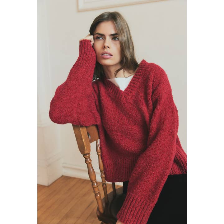 The Glen Sweater | Oversized Boucle Knit V-Neck Sweater and other Purchase Wholesale module jeux extérieur. Free Returns & Net 60 Terms on Faire trending on Faire.