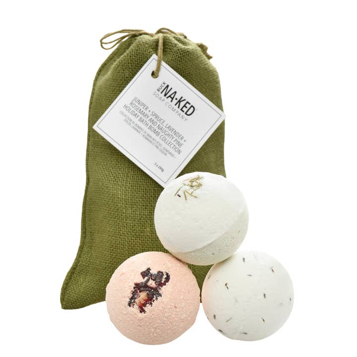 Collection de bombes de bain pour les fêtes : Genévrier + Épicéa, Lavande + Romarin et Pin Coquin pour la vente par Buck Naked Soap Company
