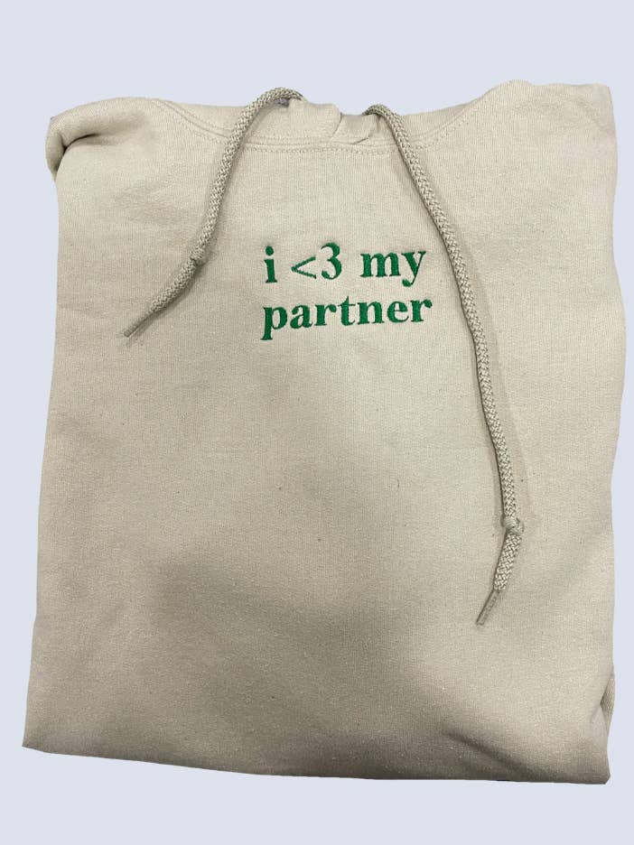 Geborduurde sweatshirt/hoodie van I Love My Partner voor wholesale door BOXEDTRENDS