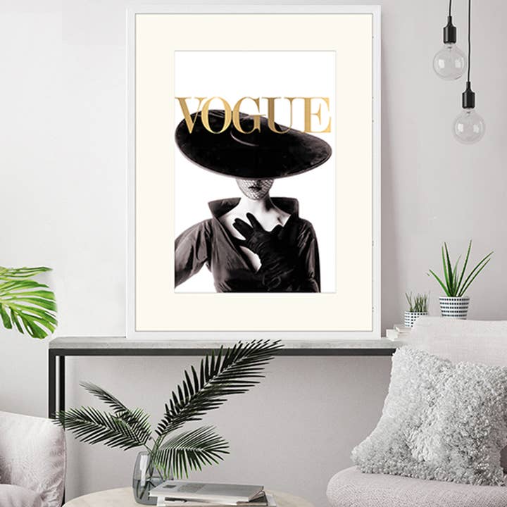 Weiss Vogue-Coverbild als Wandkunstdruck mit Rahmen für den Großhandel auf Faire12
