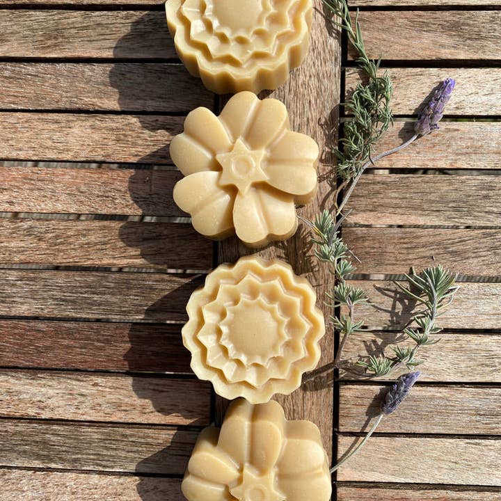 Cinnamon Quills - Wholesale Shampoo puck/solid shampoo - Solid Shampoo Bar - Coconut & Lavender3