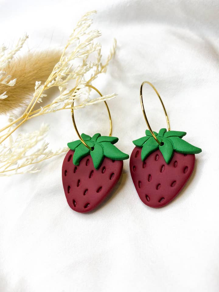 Jordbær Hoops for engroshandel hos Florence Handmade Jewellery