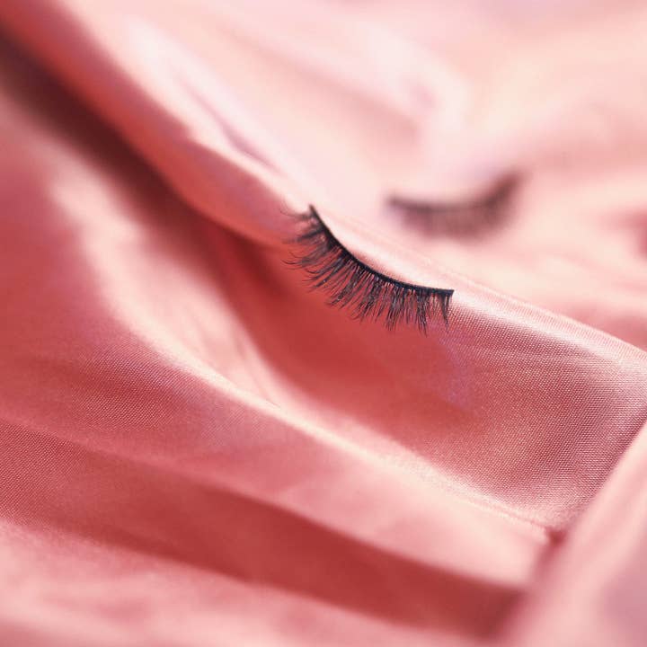 Lovely Lashes - Vente Faux cils - Kit Deluxe Lovely Lashes avec Eyeliner Noir15