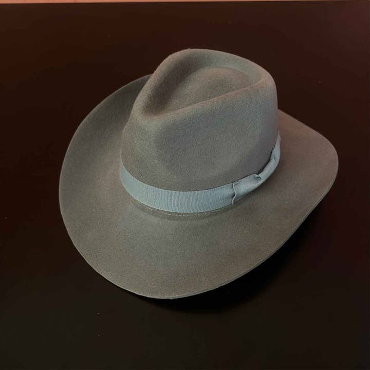 Queens INC - Wholesale Cowboy Hat – Women’s - Stiff brim Australian wool cowboy Hat with Ribbon1