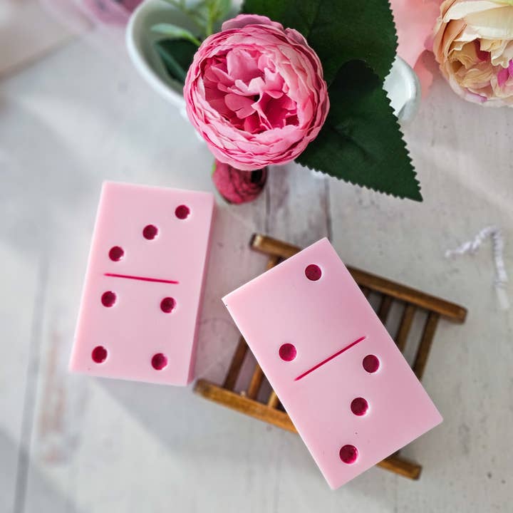 Domino-shaped soap Pink Valentine's Day for wholesale by Albisa Candles