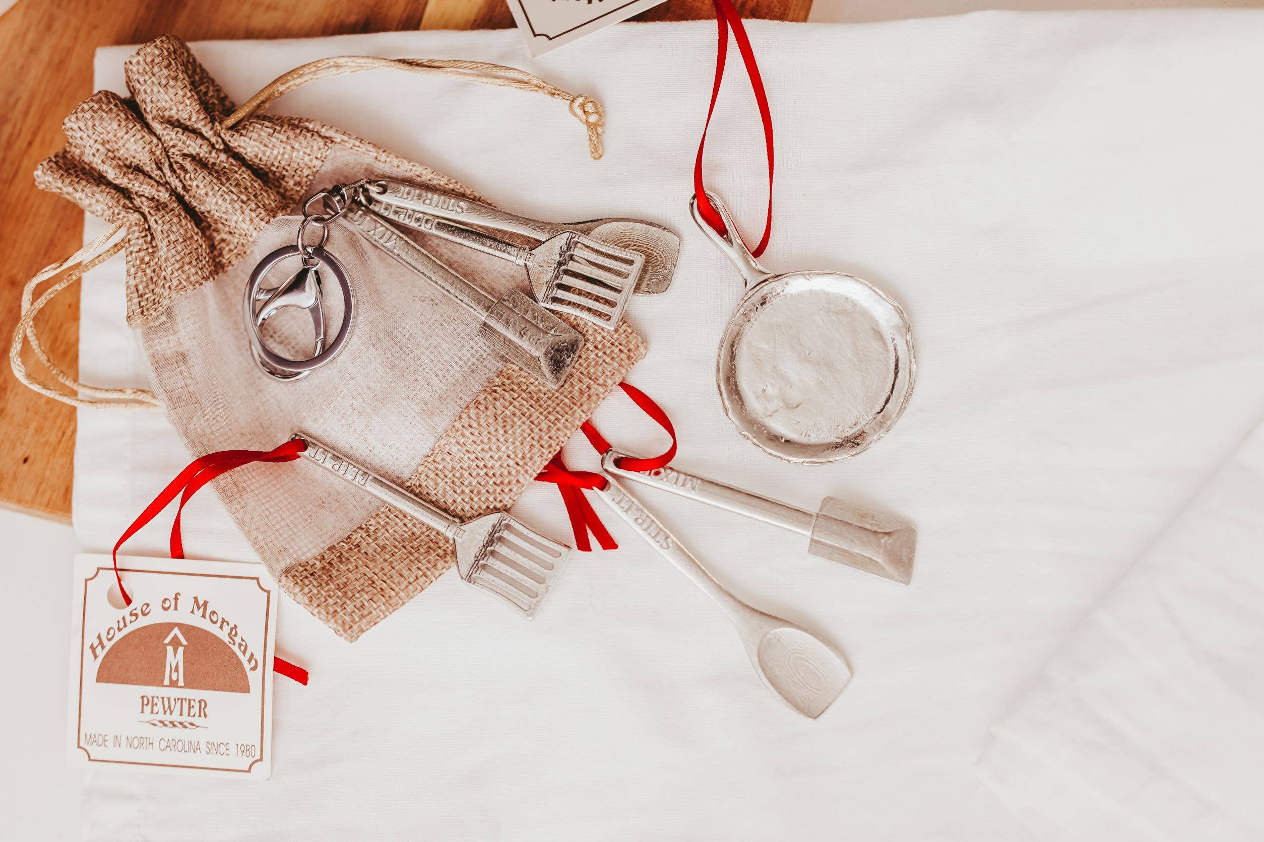 House of Morgan Pewter - Vente Objets de décoration - Décoration de Noël Country Cooking — Poêle en fonte — Spatule7