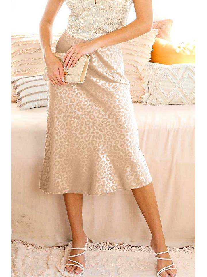 Vine & Love - Wholesale Skirt - Women's - Leopard Patterned Jacquard Bias Cut Slip Skirt VS51610D11