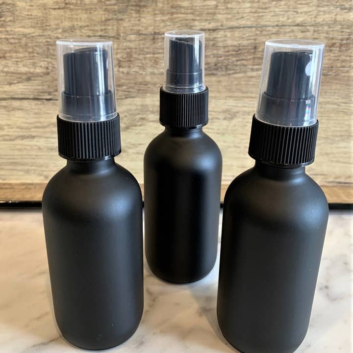 The Bottle Shoppe - Wholesale Spray Bottle - 2oz Black Matte Glass Bottle with Black Mist Sprayer