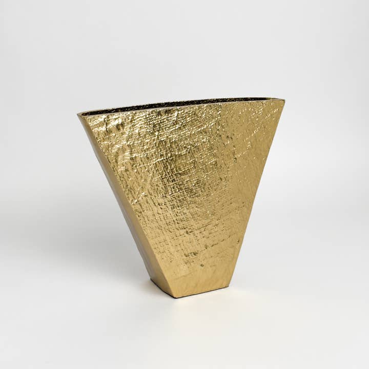 India Handicrafts Inc - Wholesale Vase - Gold Vase1