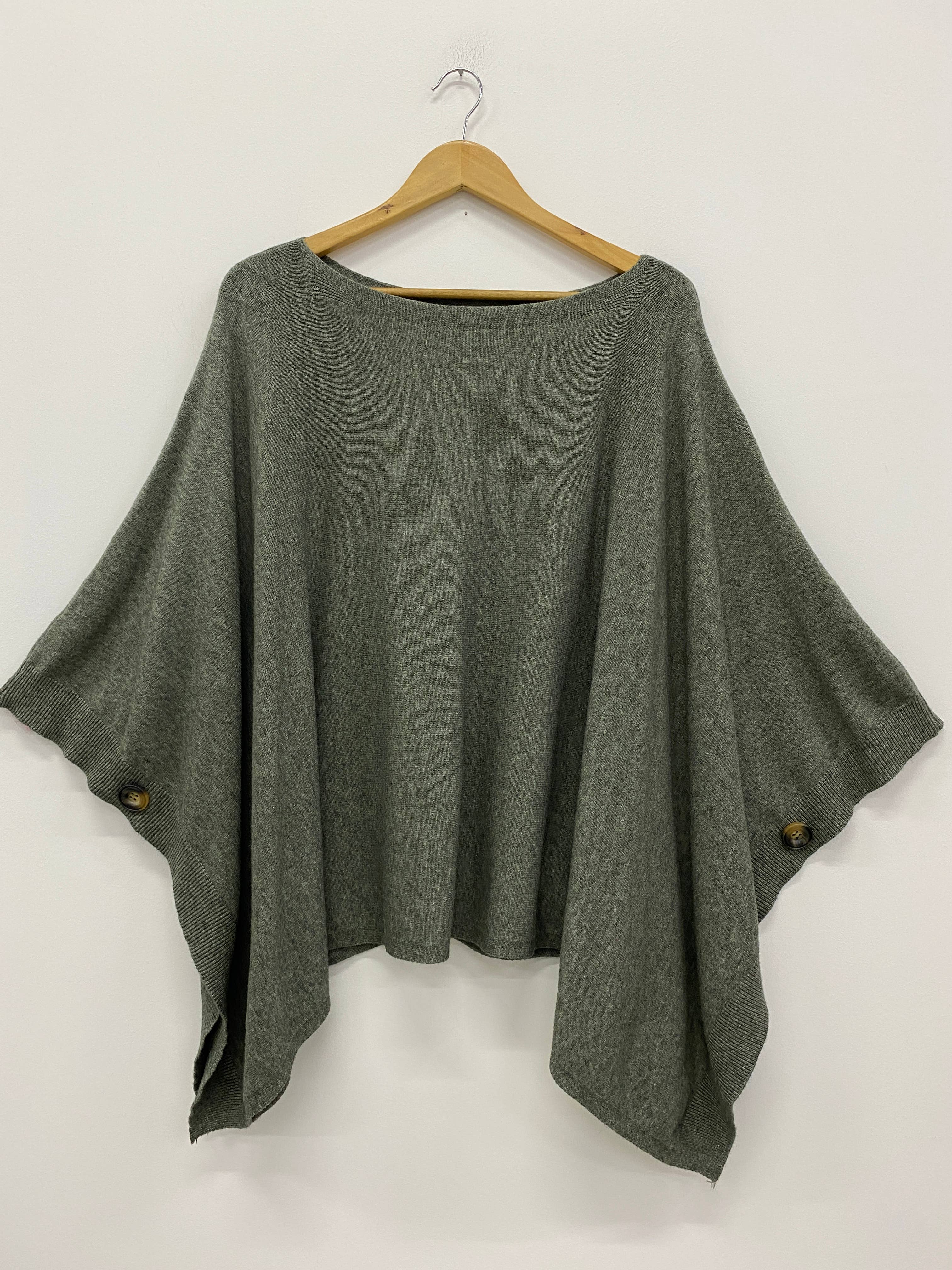 ORNELLA PARIS - Wholesale Poncho - Women's - LEL-P22269 cashmere poncho17