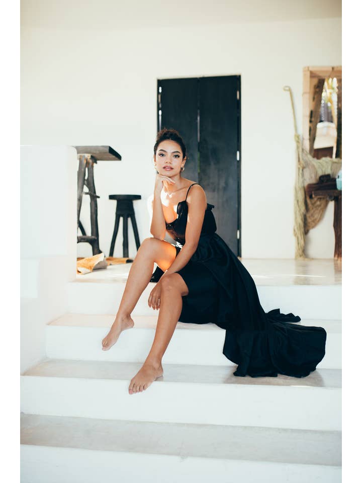 Sukiso - Wholesale Dress - Women's - Juliet High to Low Dress in Black1