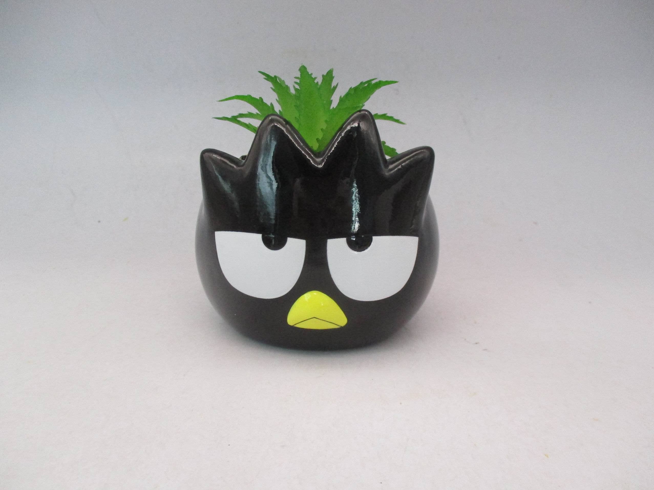 Silver Buffalo - Vente Plantes artificielles - Mini jardinière en céramique Sanrio Badtz Maru1