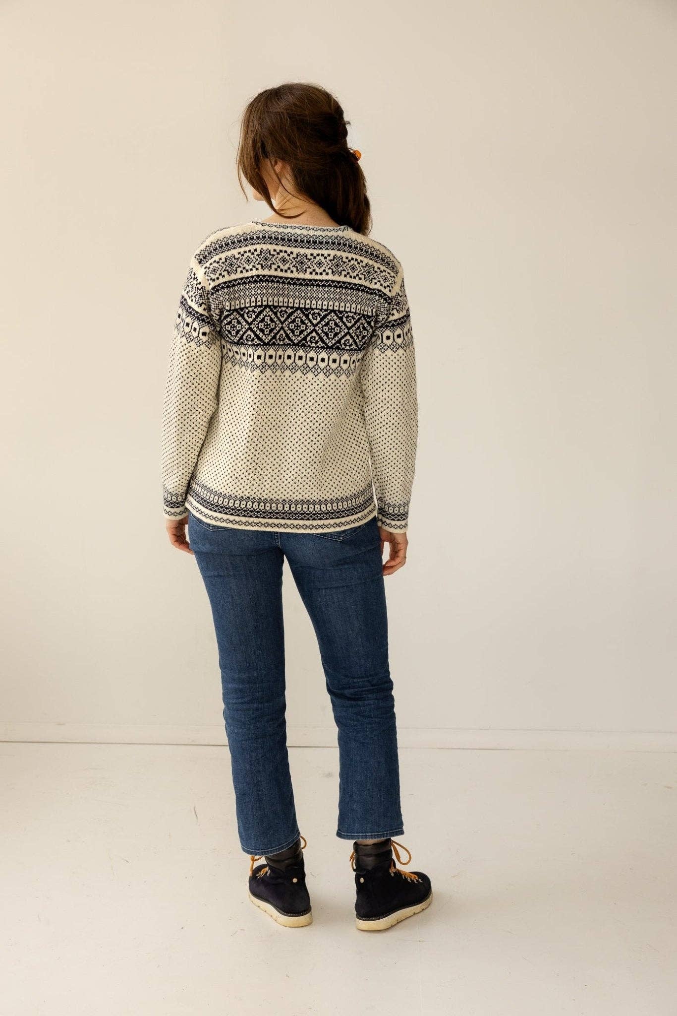 Susan Fosse AS - Wholesale Cardigan - Women's - Nordnes Women's Cardigan3