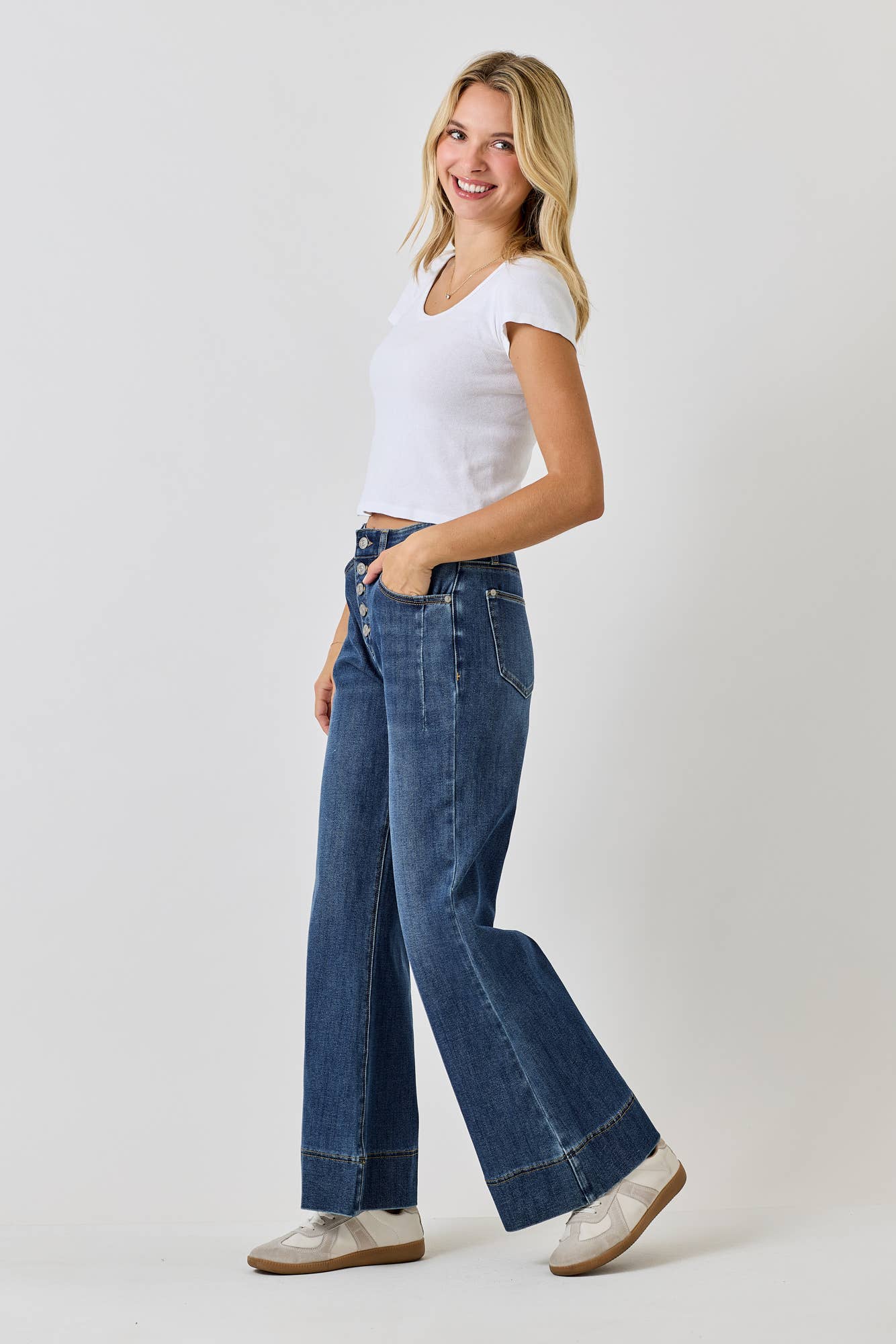 SAIGE DENIM – Engroshandel Jeans - Dame – P8151D-HØJ TALJE FLARE MED KNAPGYLPE20