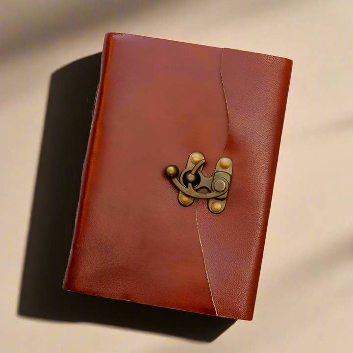 Lås Håndlavet Læder Jour for engroshandel hos Soothi | Containers Of Creativity