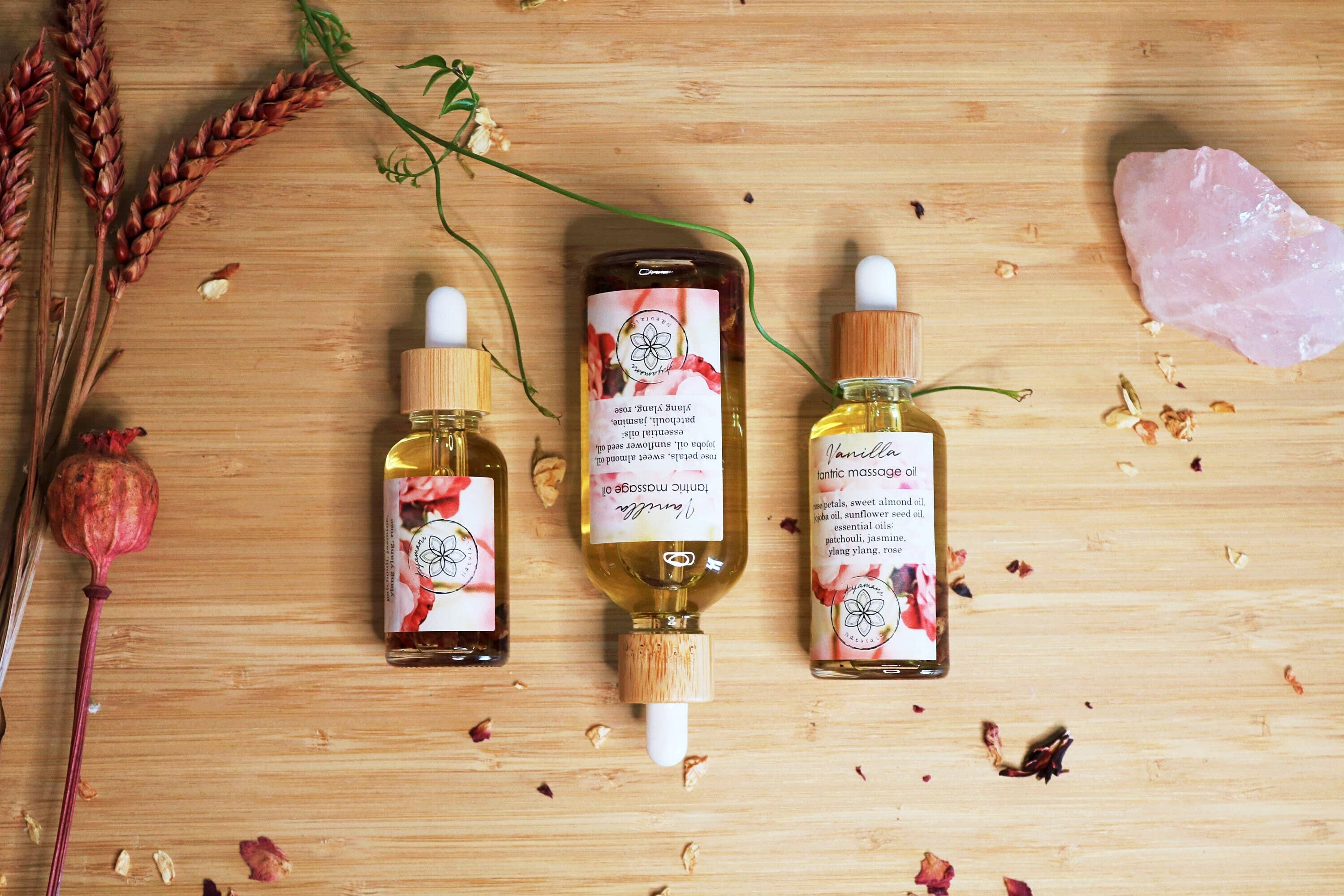 Ayamani Naturals - Vendita all'ingrosso Olio/gel per massaggi - Olio da massaggio sensuale "Vanilla" tantrico, con petali di rosa1