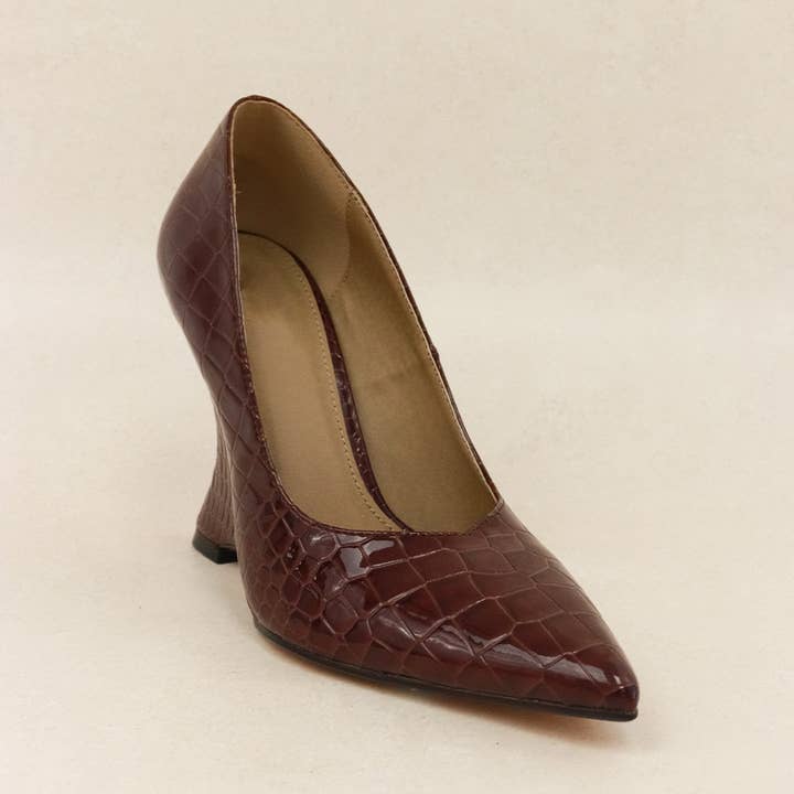 DANS VOTRE ÂME - Escarpins Croc Sculptés pour la vente par Lemonade Shoes