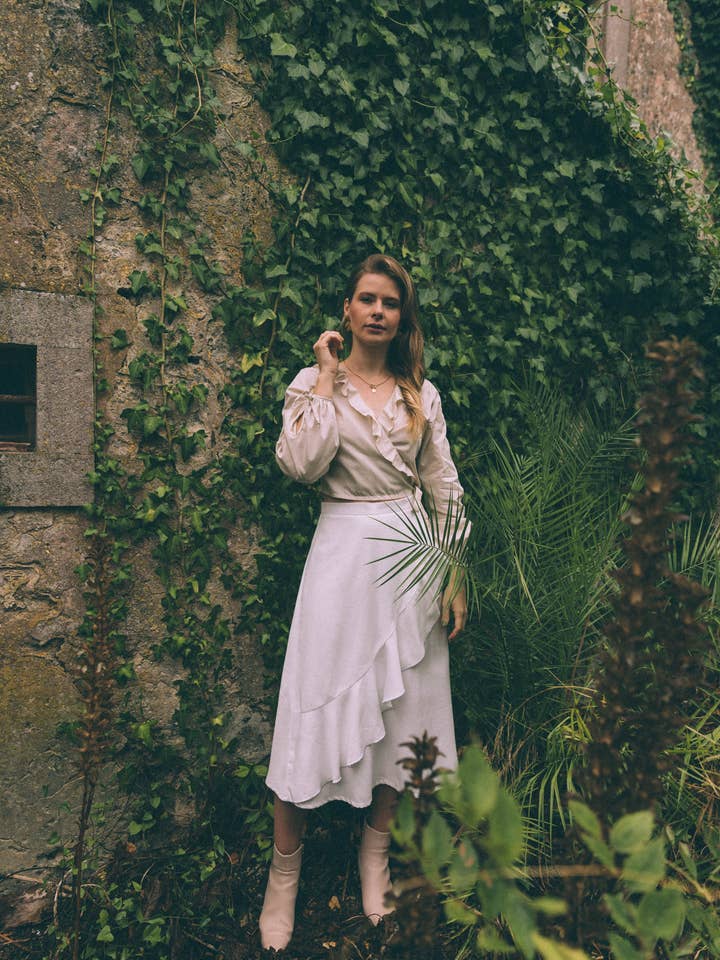 KNIGHTS PLUME SKIRT - OFF WHITE for wholesale by SIZ