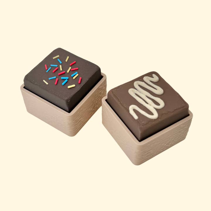 Fudge N’ Click for wholesale by Flexi Fidgets Co. Ltd