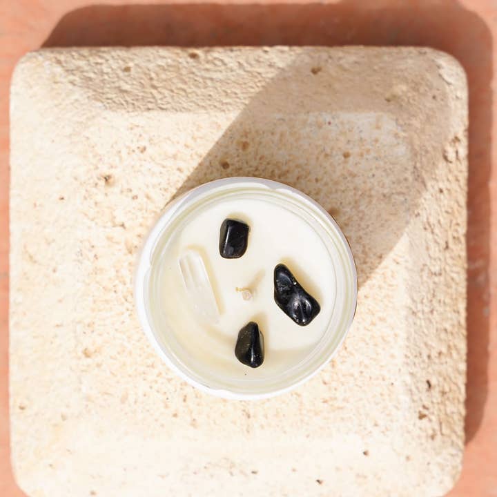 Oneness Living - Wholesale Pot/gevulde kaars - Beschermingskristalkaars1