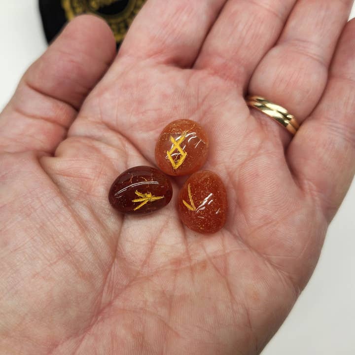 Meraki Gemstones - Wholesale Spiritual Stone/Crystal - Carnelian Semi-Precious Gemstone Rune Sets with Velvet Pouch4