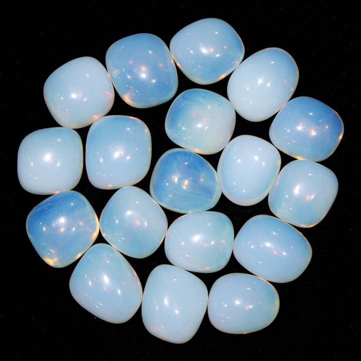 Quasar Gems USA - Vente Pierre et cristal de spiritualité - Opalite roulée 30-45mm 1KG/2lbs2