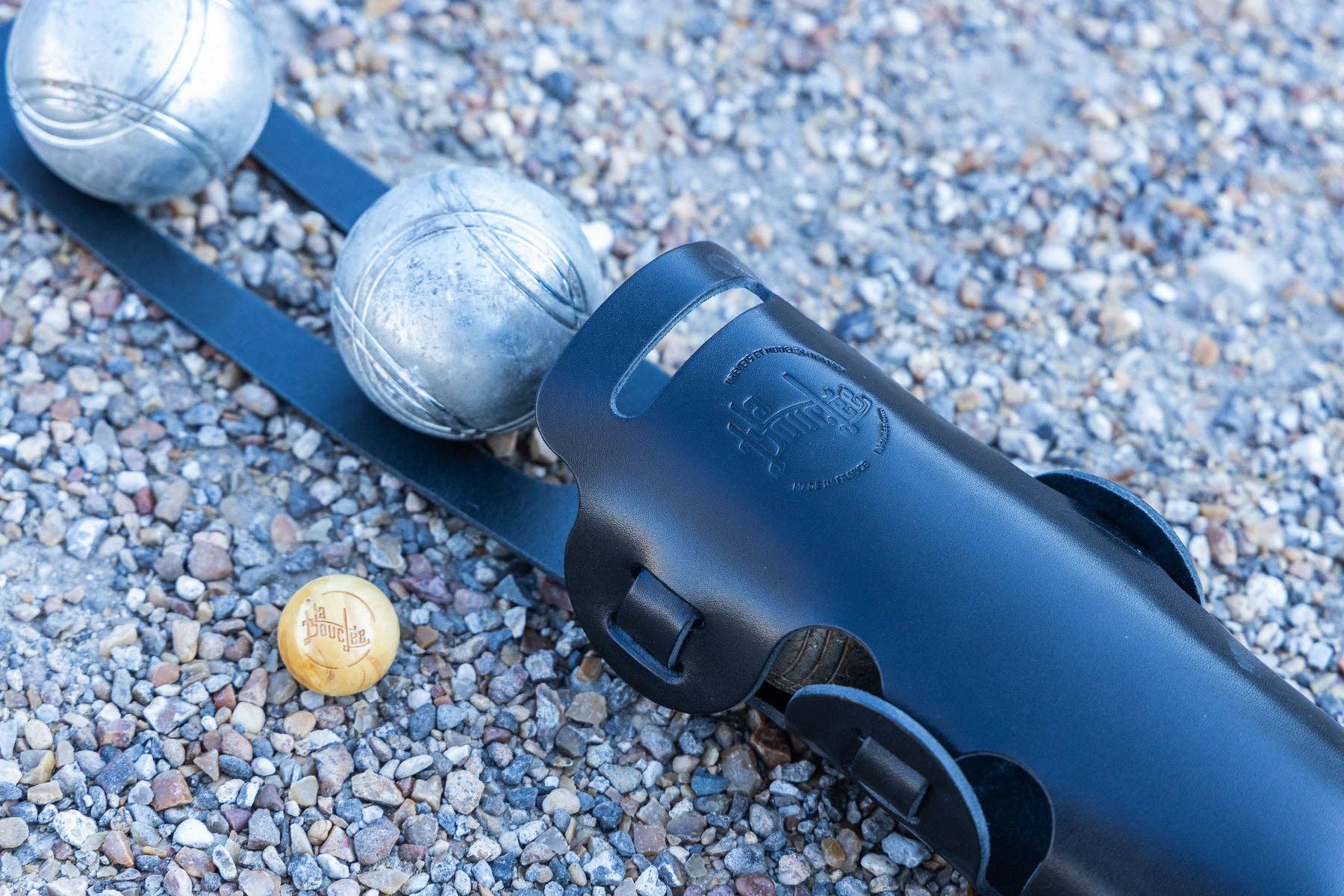 La Bouclée - Wholesale Sporting Accessories - La Triplette - Petanque ball holder - 100% leather7