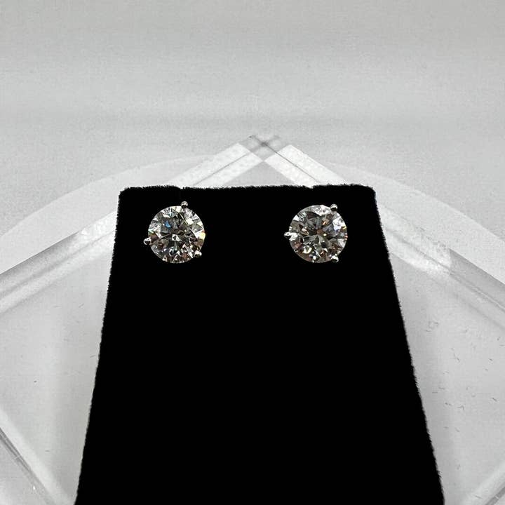 Elegant Jewels LLC - Vente Clous d'oreille - Boucles d'oreilles en or 14KT avec diamants ronds de laboratoire .5 CT6